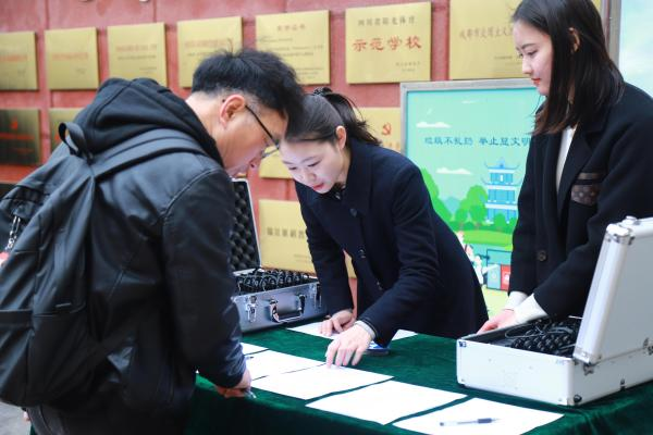 智慧优配 党建创新实践，成都市师范附属小学华润分校助力“思政”融入学科教育