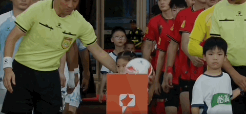 广州米牛 半场：苏州东吴0-0佛山南狮，双方互有攻守